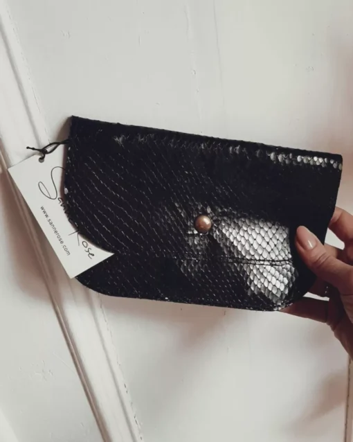 Zwarte clutch slangenprint - Sanne Rose