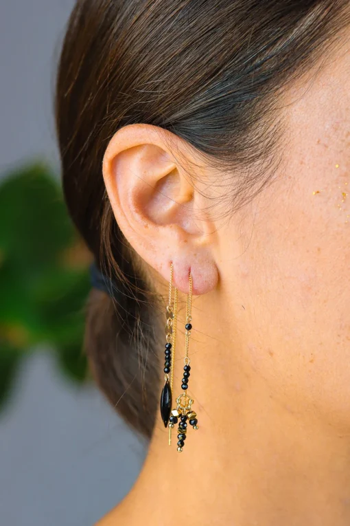 Stay Gold asymmetrical Black Onyx & enamel threader earrings - Afbeelding 2