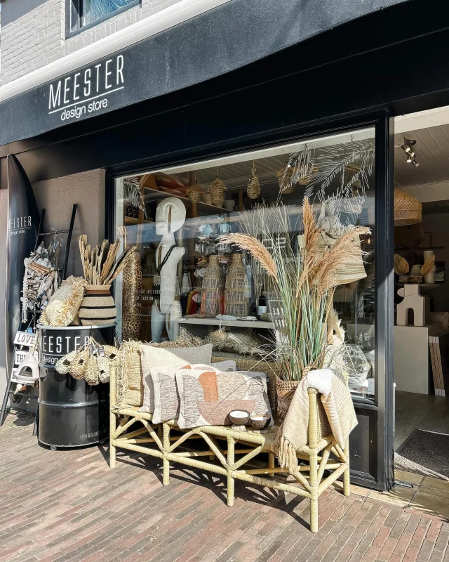 Morgen is de laatste officiële dag dat onze winkel open is,,, maar we nemen nog geen afscheid hoor!

Wellicht komt er in januari nog een keer een laatste outlet dagje aan. 

En natuurlijk houden we dit account open, zodat jullie ons kunnen volgen in onze volgende plannetjes, zou gezellig zijn als jullie mee blijven kijken ♥️!