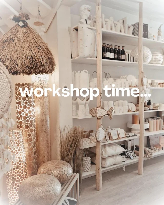 Nu de winkel dicht is, hebben we ruimte en tijd om een workshop te organiseren. 

Iets wat we vroeger ( toen we de winkel in Zwijndrecht hadden) veel deden. Was altijd super gezellig en daarom lijkt het ons leuk om dit ook hier in onze winkel in Ouddorp te organiseren ♥️! 

Lijkt het jou ook leuk om met een vriendinnengroep ( van minimaal 5 pers) een keramiek bord te komen beschilderen ? 

Datum in overleg en kosten zijn €25,00 incl materiaal, drankje en wat lekkers.

Mocht je alleen willen komen dan kunnen we kijken of je bij een andere groep kunt aanschuiven. Dm of mail ons bij interesse🤗!